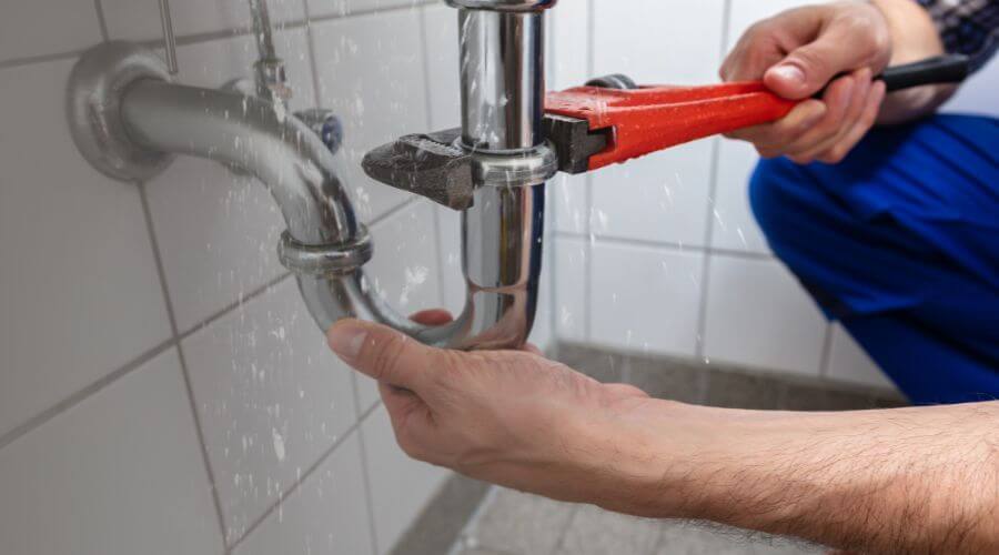Expert burst pipe repair services in Salt Flat, TX